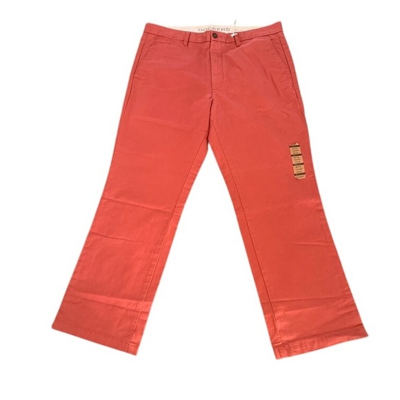 Dockers D3 NWT Men's Red Classic Flat Front Soft Khaki Pants 38x32 - Picture 1 of 8